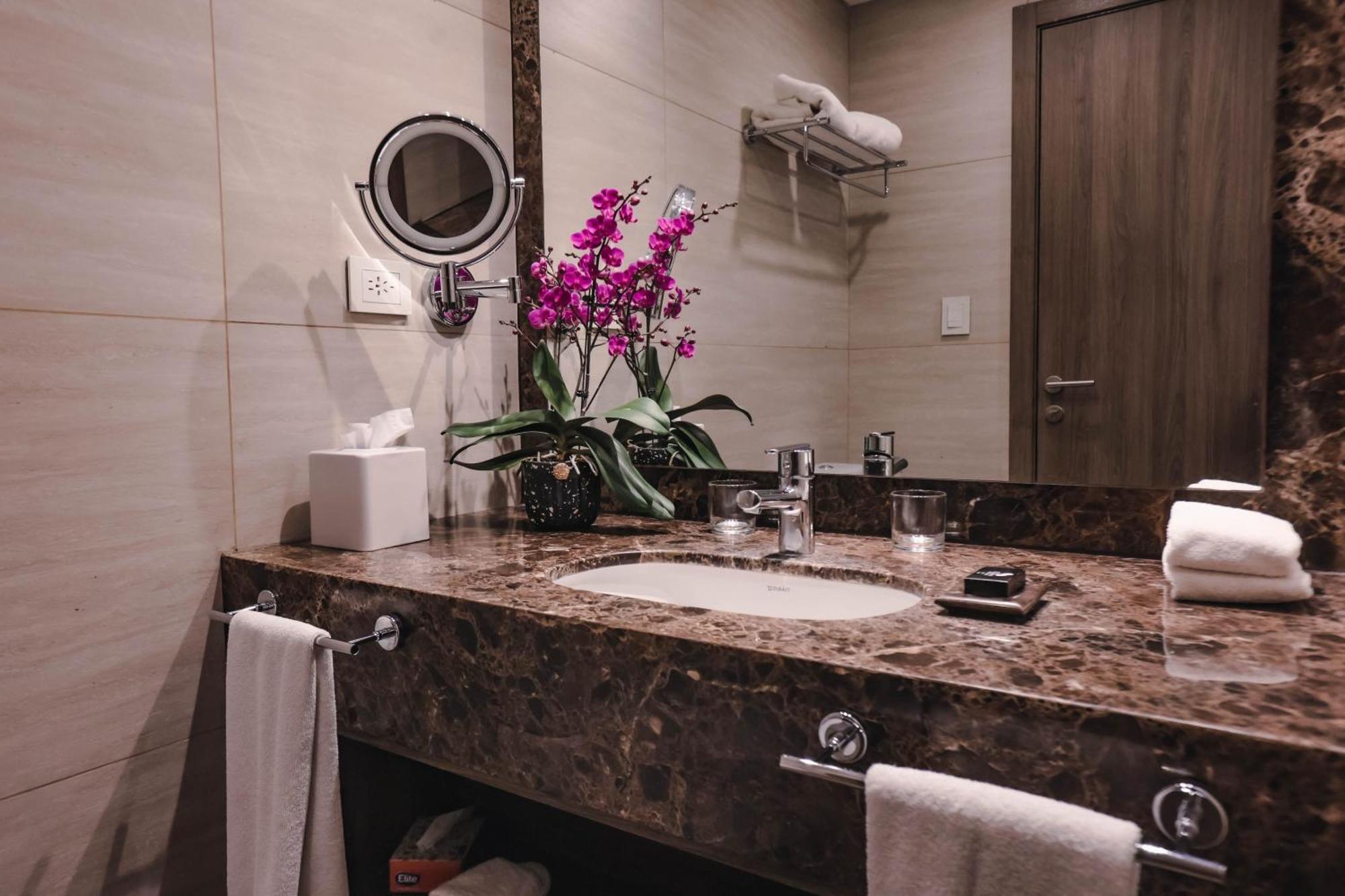 Paseo La Galeria Hotel & Suites أسونسيون المظهر الخارجي الصورة